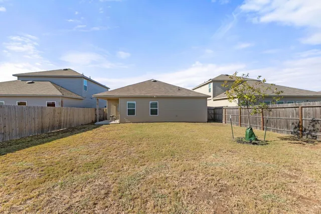 $1,850 | 717 Peak Place, Seguin, TX 78155