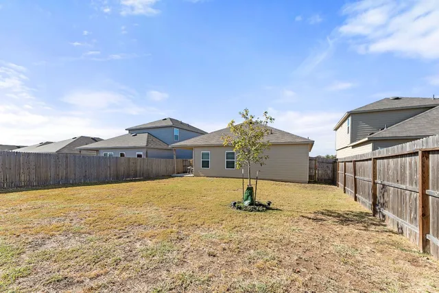 $1,850 | 717 Peak Place, Seguin, TX 78155