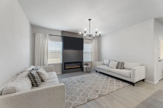 $1,850 | 717 Peak Place, Seguin, TX 78155