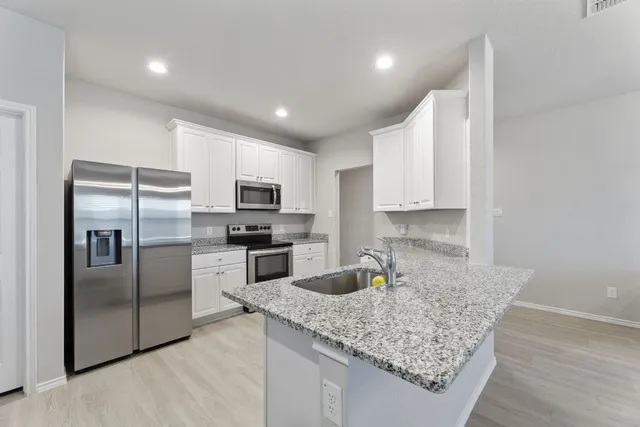 $1,850 | 717 Peak Place, Seguin, TX 78155