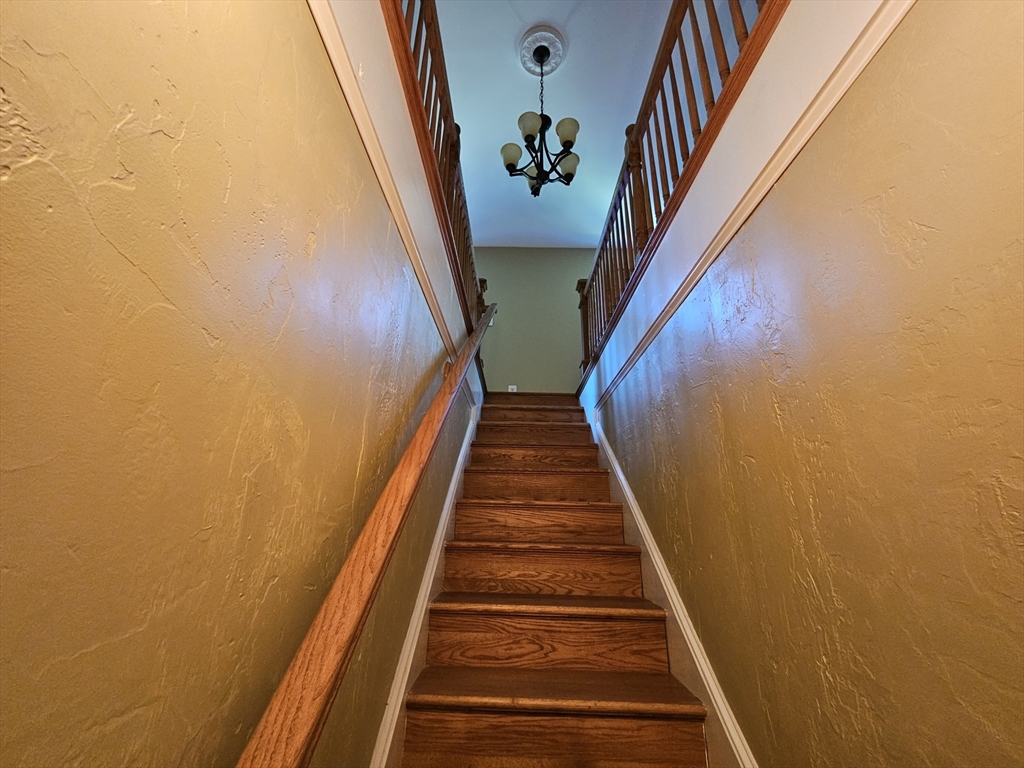 144 Parmenter Road Hudson, MA 01749 - Photo 31 of 39