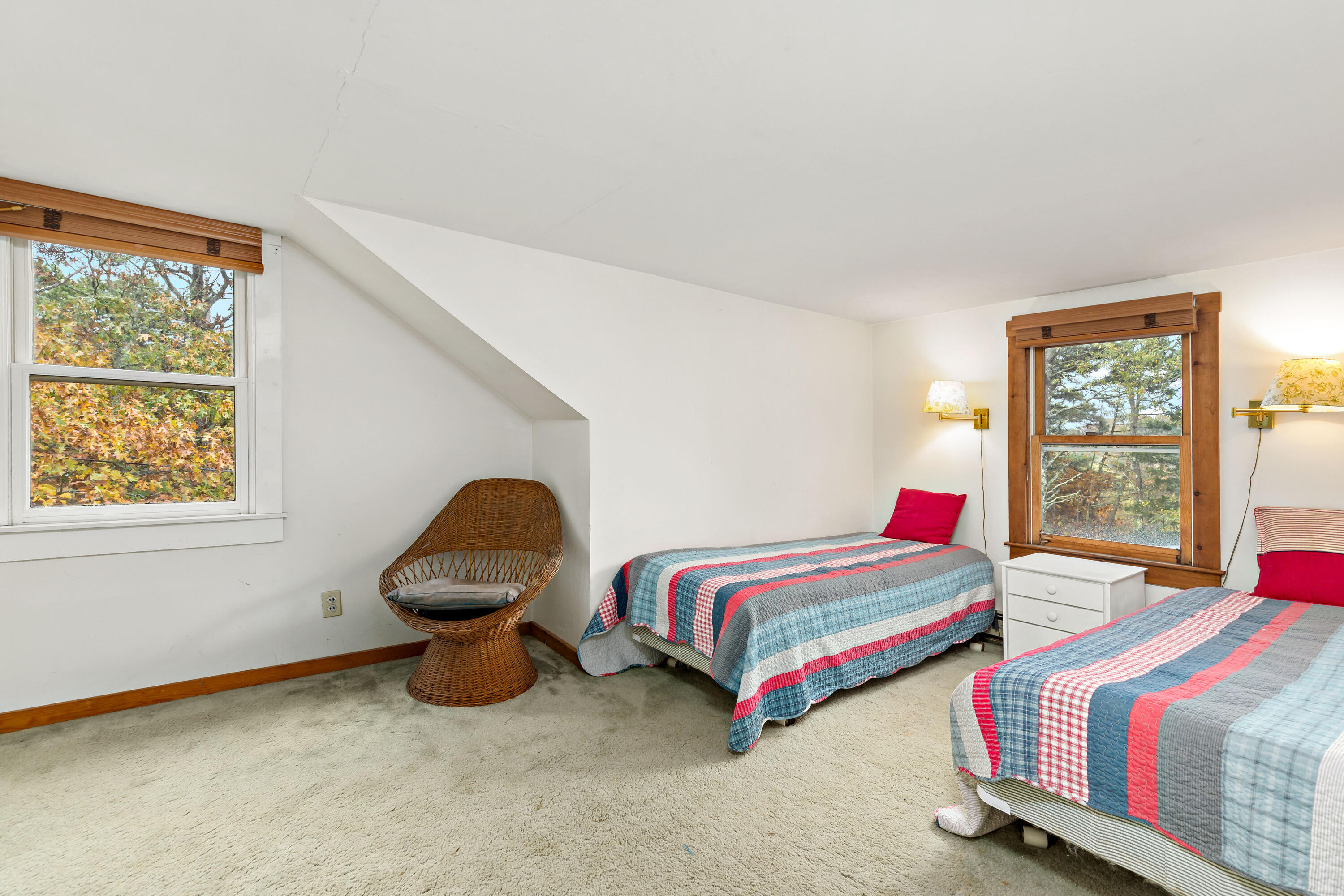 520 Samoset Road Eastham, MA 02642 - Photo 30 of 46 a room with a bed and window