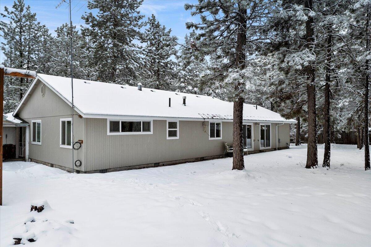 53249 Andrews Road La Pine, OR 97739 - Photo 40 of 49 Back of Home