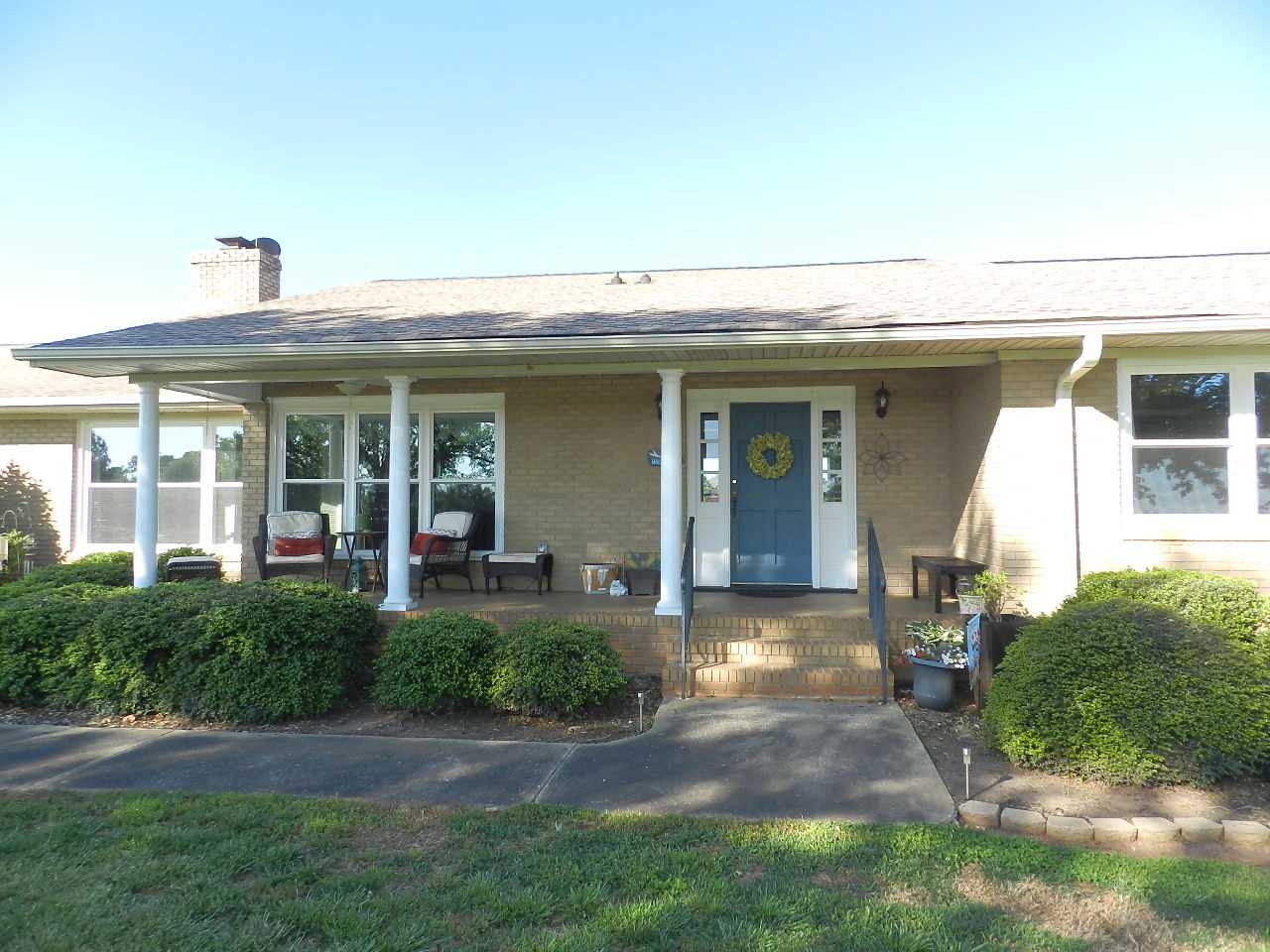 1195 Pleasant School Road Gaffney, SC 29341 - Photo 2 of 33