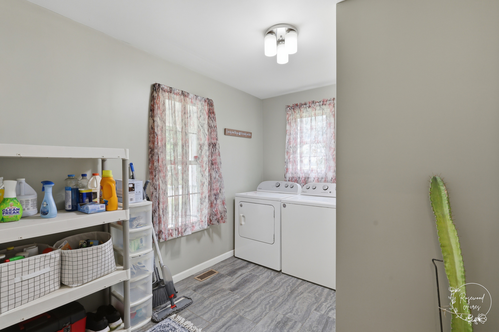 423 East Front Street Gilman, IL 60938 - Photo 8 of 29