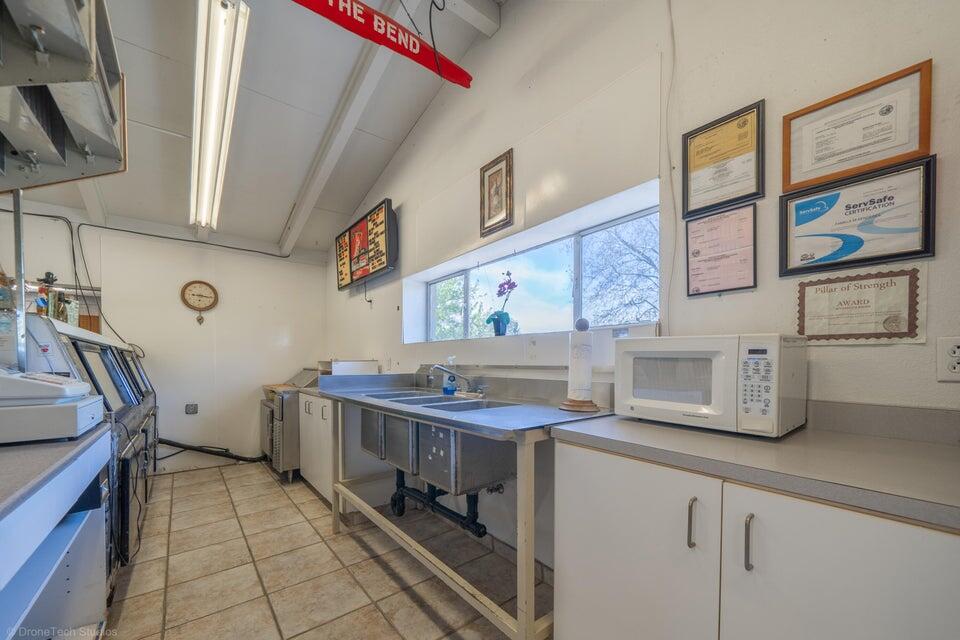 21785 Bend Ferry Road Red Bluff, CA 96080 - Photo 19 of 46 20240422221933265945000000-o