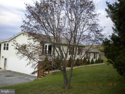 1400 Stone Chapel Road New Windsor, MD 21776 - Photo 5 of 17 SIDE