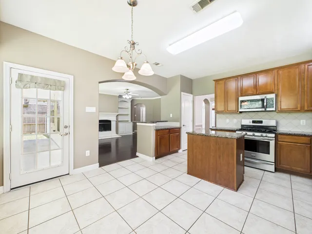 $315,898 | 8122 Silver Lure Drive, Humble, TX 77346