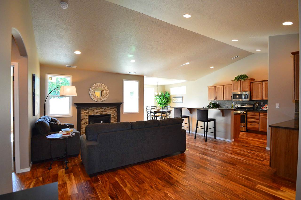744 Condor Court Cheney, WA 99004 - Photo 2 of 6