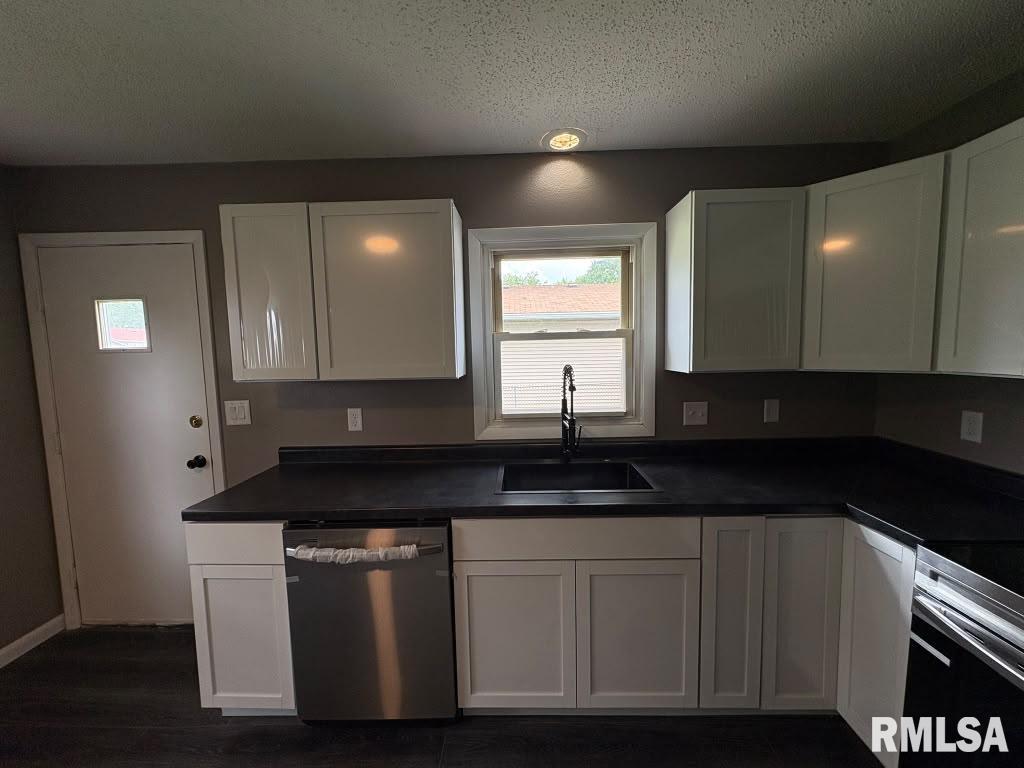 2043 Scarborough Road Springfield, IL 62702 - Photo 20 of 31