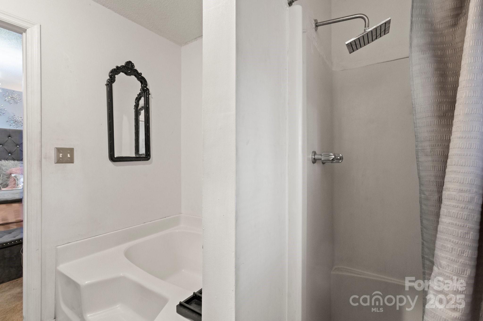 5762 Hightower Road Fort Lawn, SC 29714 - Photo 23 of 27 Gallery Image 23