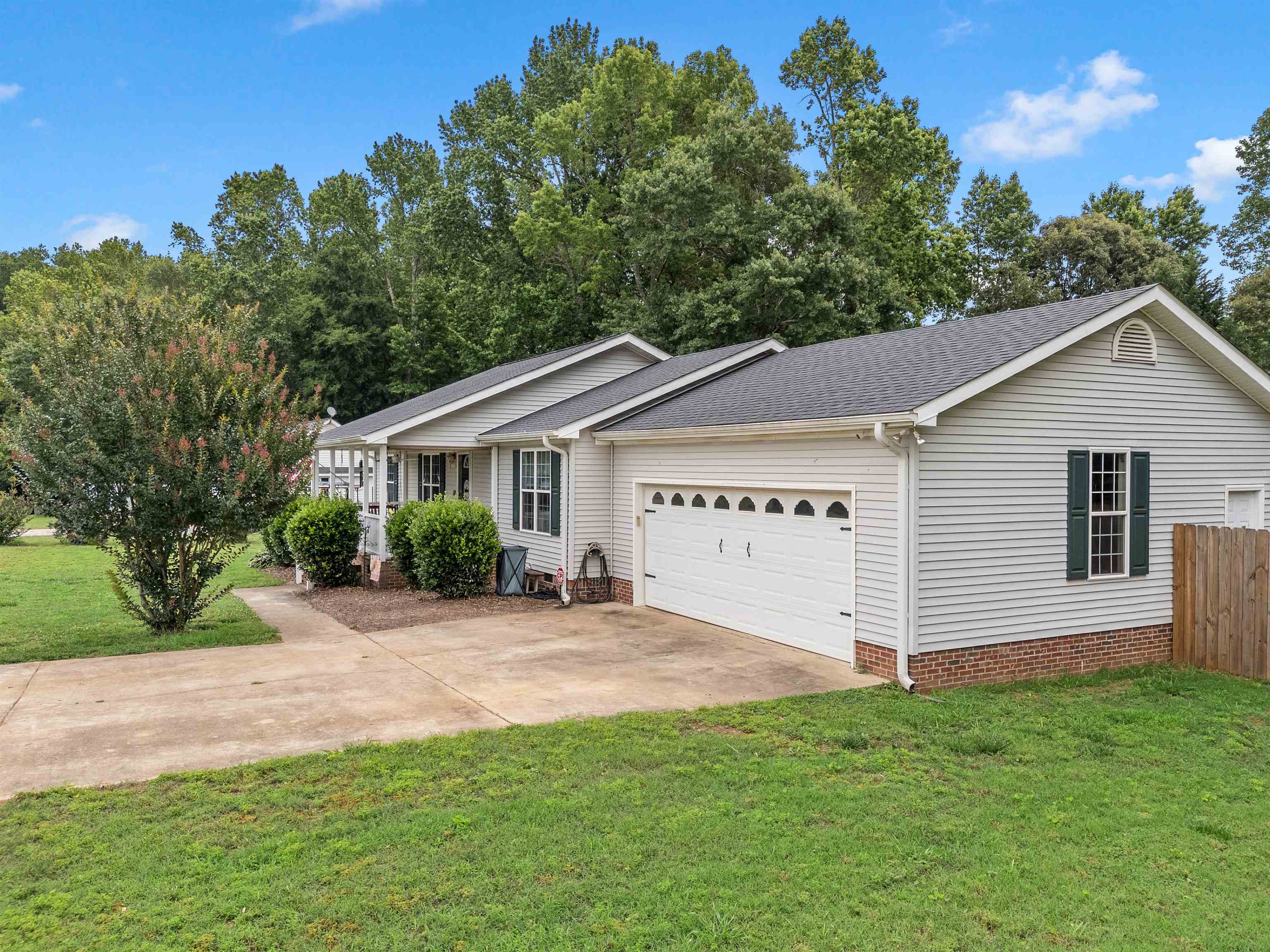 324 Corey Drive Inman, SC 29349 - Photo 7 of 33