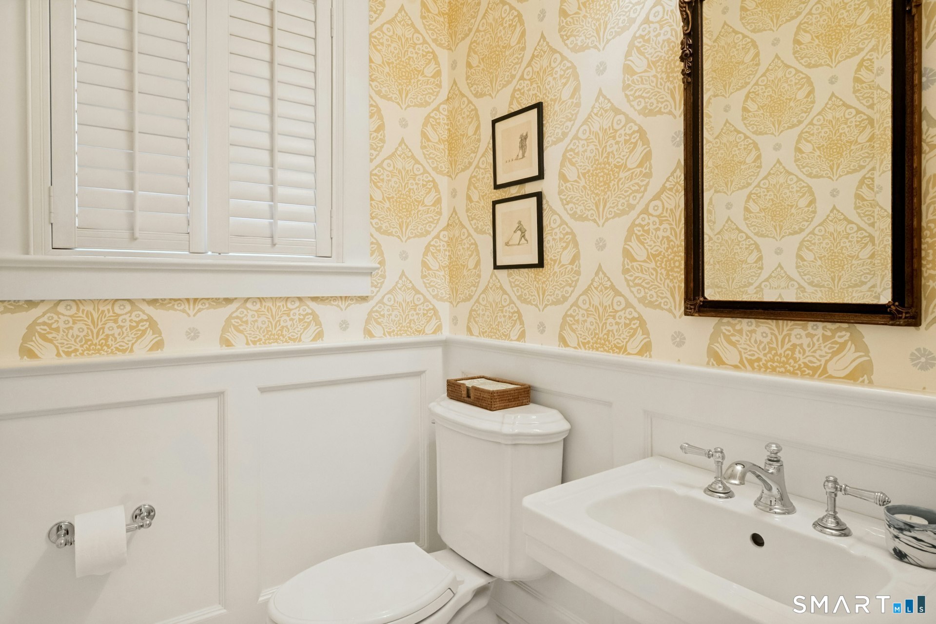 52 Chesterfield Road Stamford, CT 06902 - Photo 13 of 40 First floor powder room