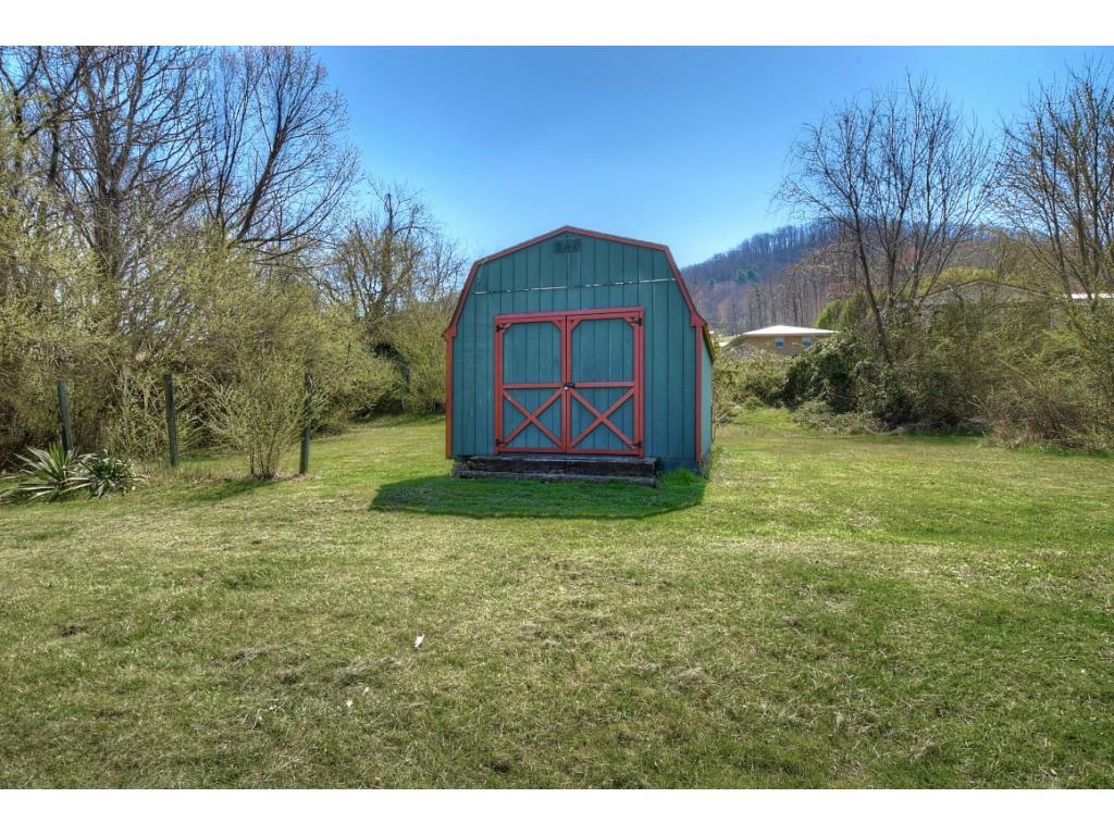 1556 Chestoa Pike Erwin, TN 37650 - Photo 36 of 36 Photo 36