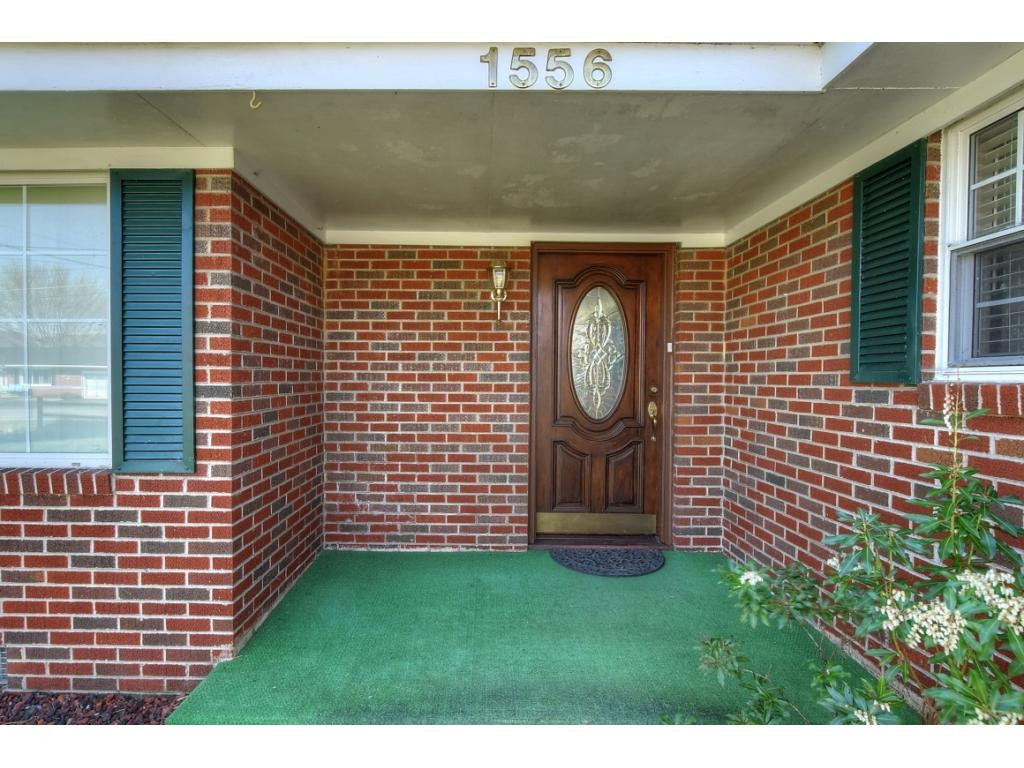 1556 Chestoa Pike Erwin, TN 37650 - Photo 5 of 36 Photo 5