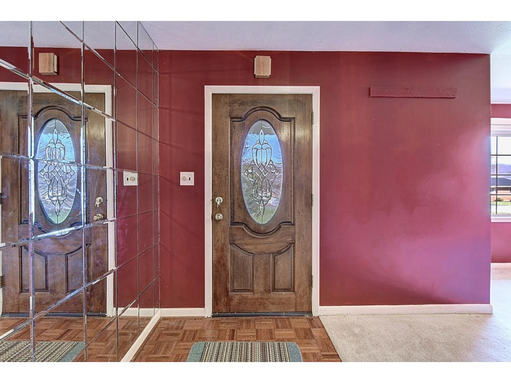 1556 Chestoa Pike Erwin, TN 37650 - Photo 6 of 36 Photo 6
