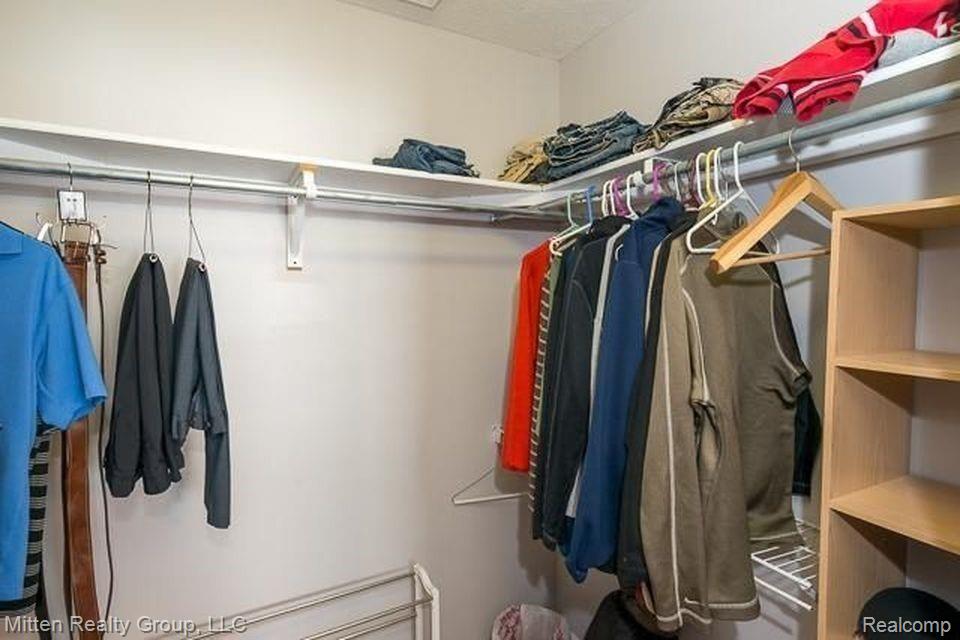 1002 Fishville Road Grass Lake, MI 49240 - Photo 21 of 23 Master Closet.jpg
