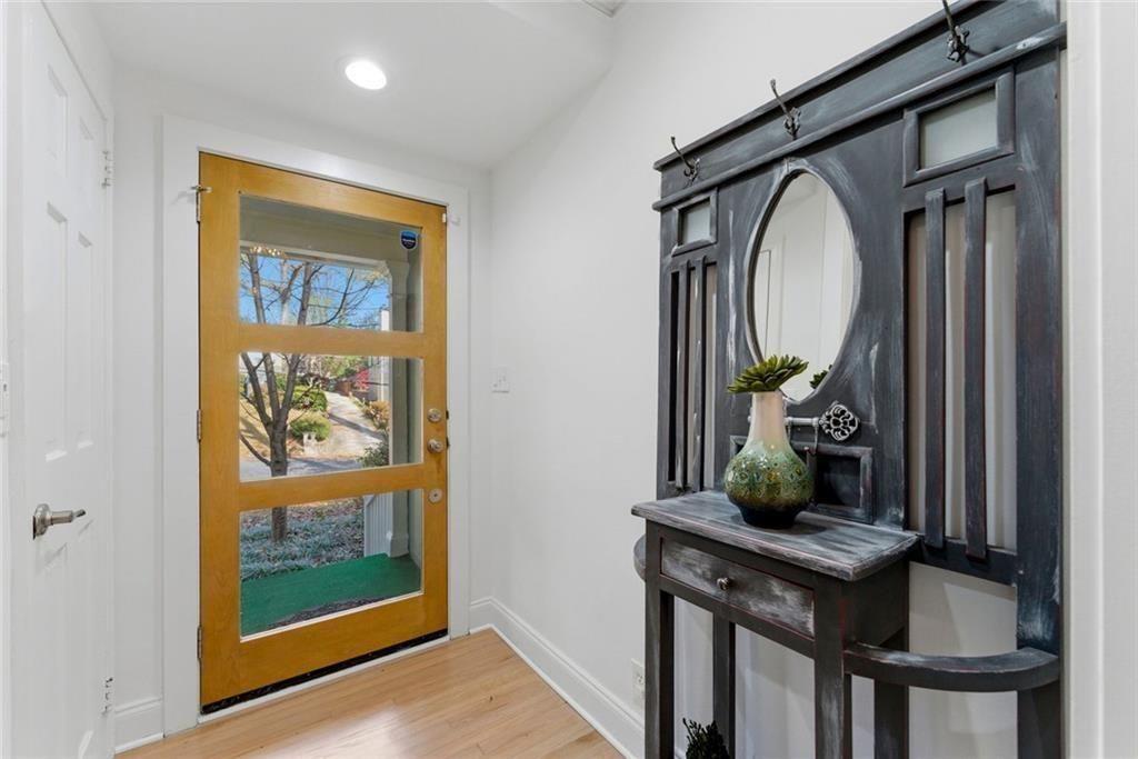 302 Hascall Road Northwest Atlanta, GA 30309 - Photo 5 of 56 a view of a entryway