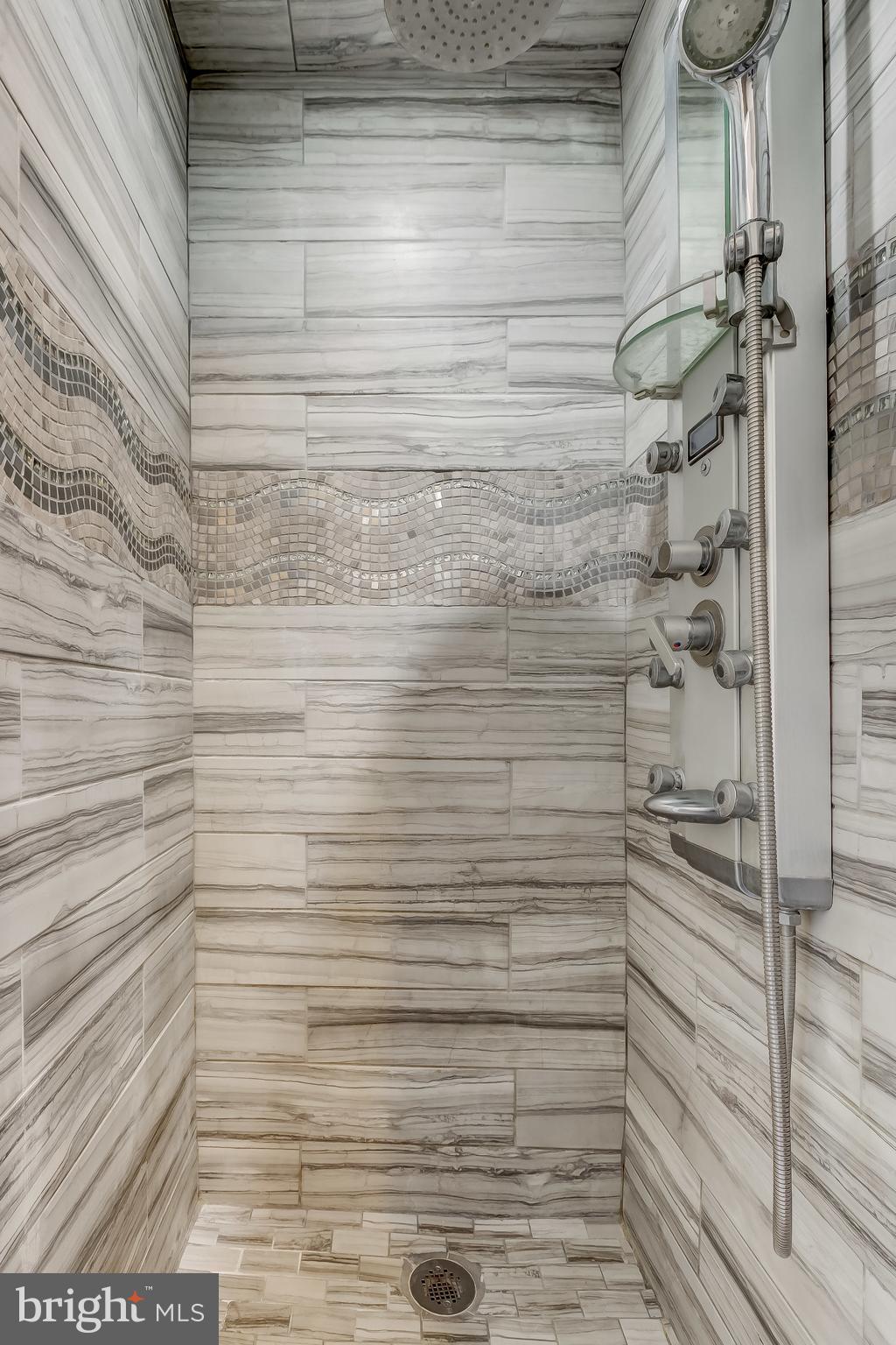 1419 Kingsway Road Baltimore, MD 21218 - Photo 24 of 38 a bathroom with a shower