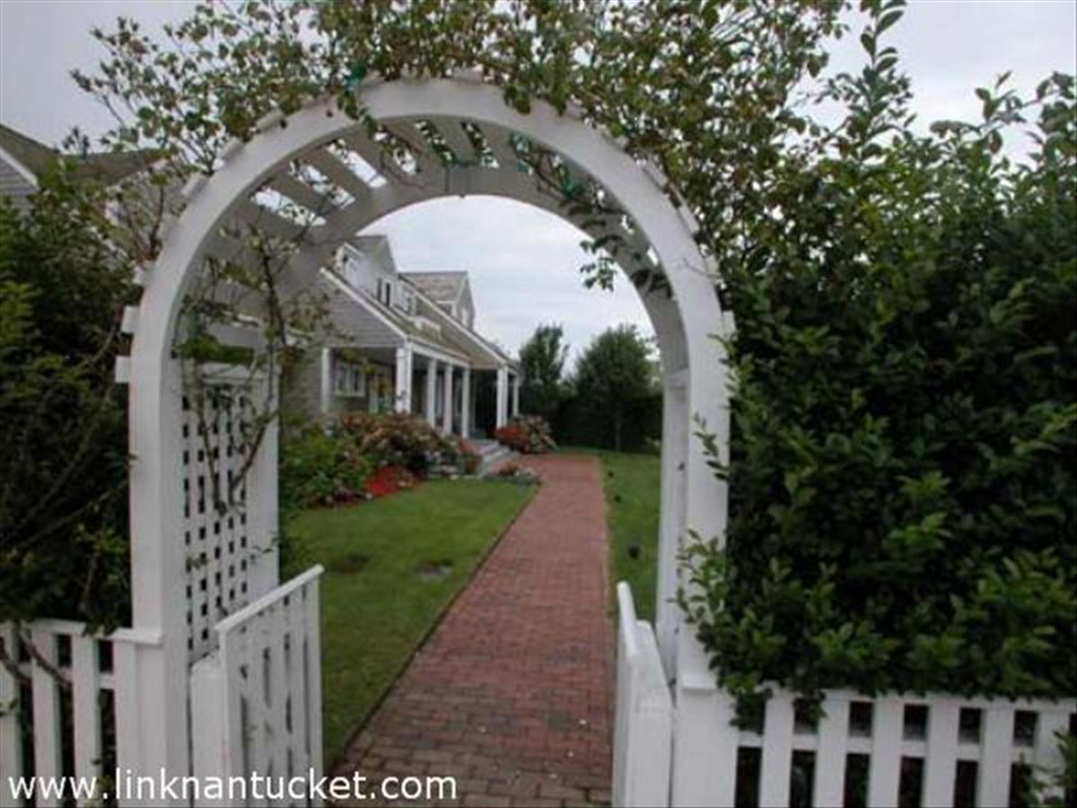 6 Hedge Row Road Nantucket, MA 02554 - Photo 13 of 13 Gallery Image 13