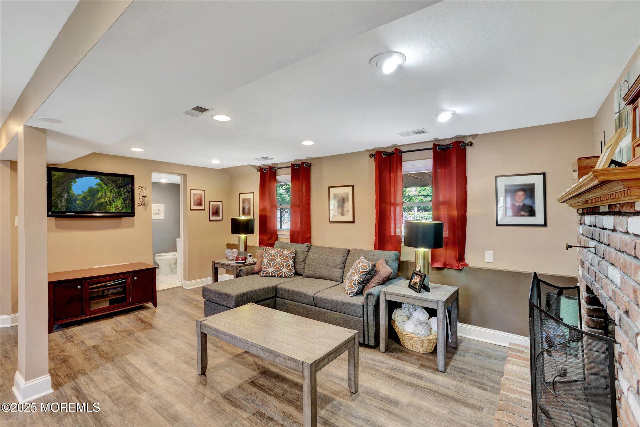 839 Harmony Road Jackson, NJ 08527 - Photo 18 of 49 23-Family Room
