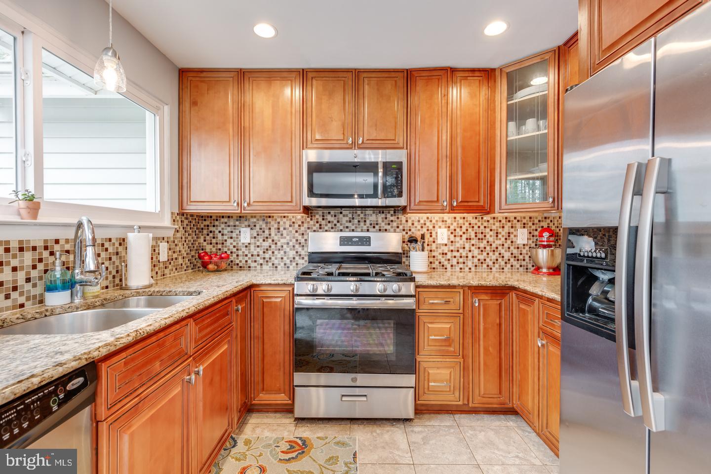 7 Christopher Mill Road Medford, NJ 08055 - Photo 8 of 32 Updated Kitchen