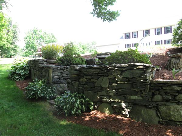 14 Whiting Road Oxford, MA 01540 - Photo 3 of 25