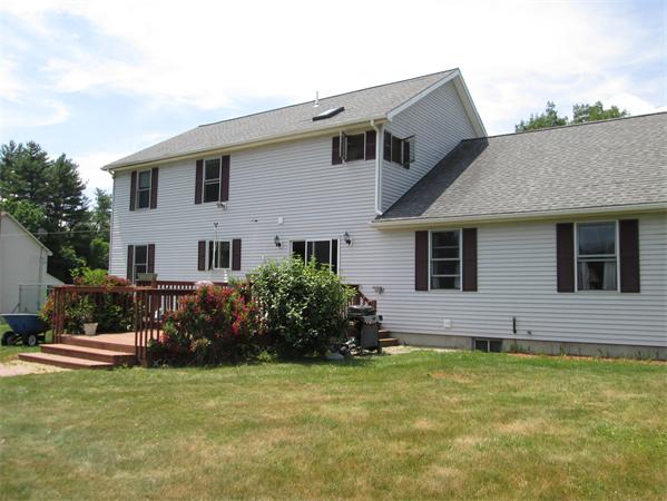 14 Whiting Road Oxford, MA 01540 - Photo 4 of 25