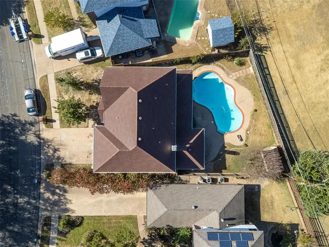 a picture of a bench in a cabinet