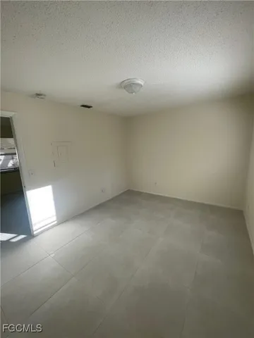 $985 | 2357-2361 Lafayette Street, Fort Myers, FL 33901