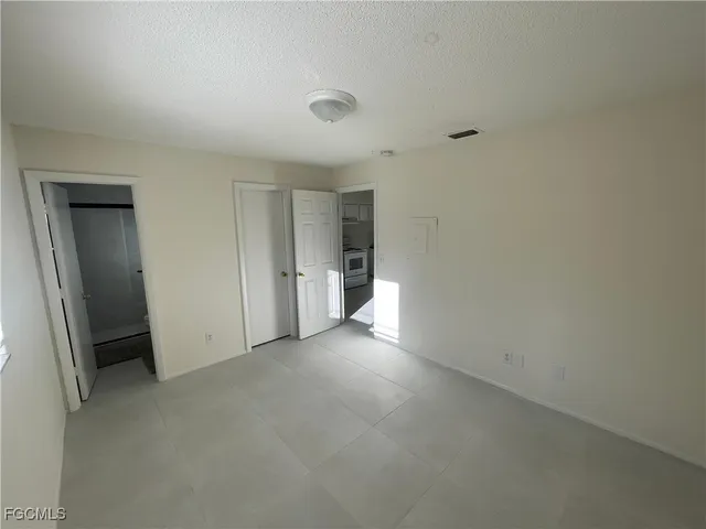 $985 | 2357-2361 Lafayette Street, Fort Myers, FL 33901