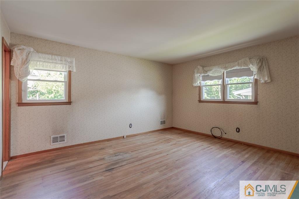 59 Harmon Road Edison, NJ 08837 - Photo 17 of 32