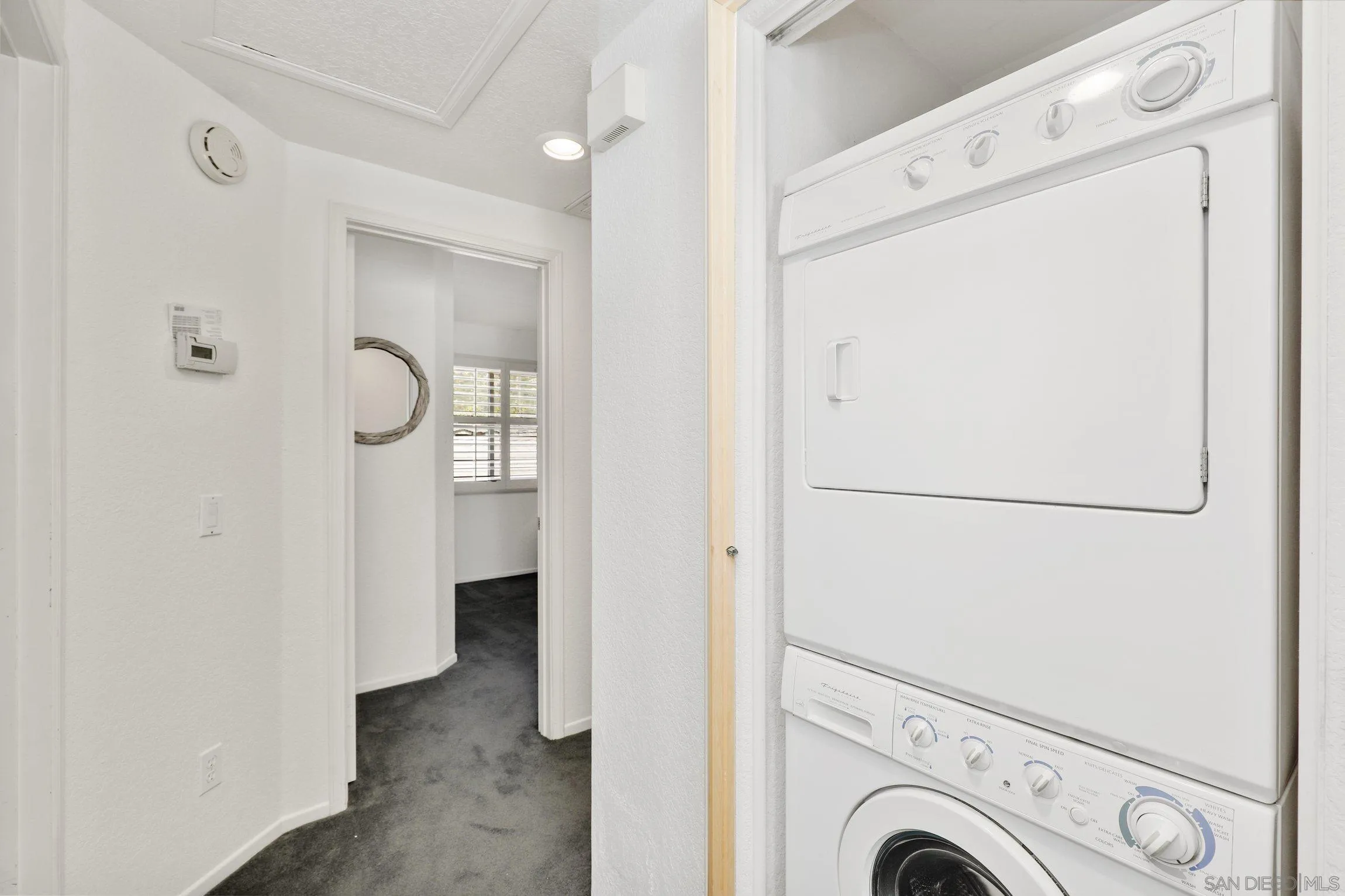 13957 Midland Road Poway, CA 92064 - Photo 10 of 26 a view of washer and dryer