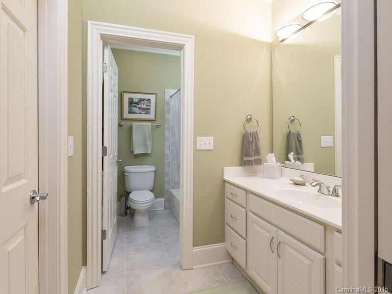 527 Queens Road, Unit 527 Charlotte, NC 28207 - Photo 15 of 24 Gallery Image 15