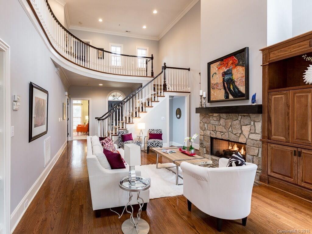 527 Queens Road, Unit 527 Charlotte, NC 28207 - Photo 3 of 24 Gallery Image 3
