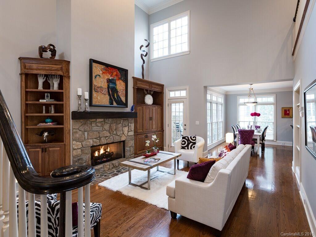 527 Queens Road, Unit 527 Charlotte, NC 28207 - Photo 5 of 24 Gallery Image 5