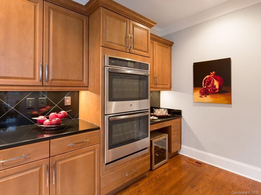 527 Queens Road, Unit 527 Charlotte, NC 28207 - Photo 8 of 24 Gallery Image 8