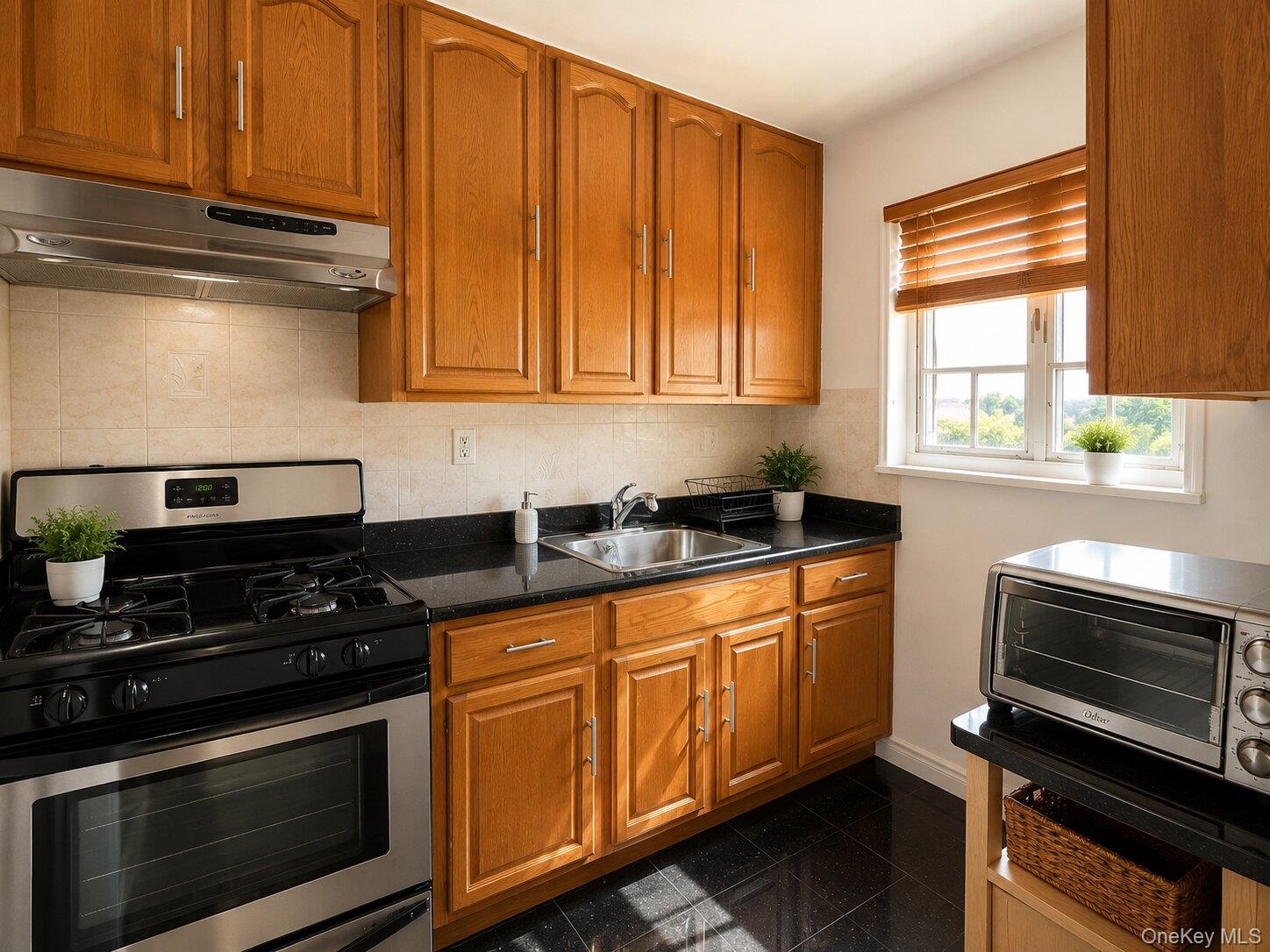 221-51 Manor Road, Unit UPPR Queens, NY 11427 - Photo 4 of 7