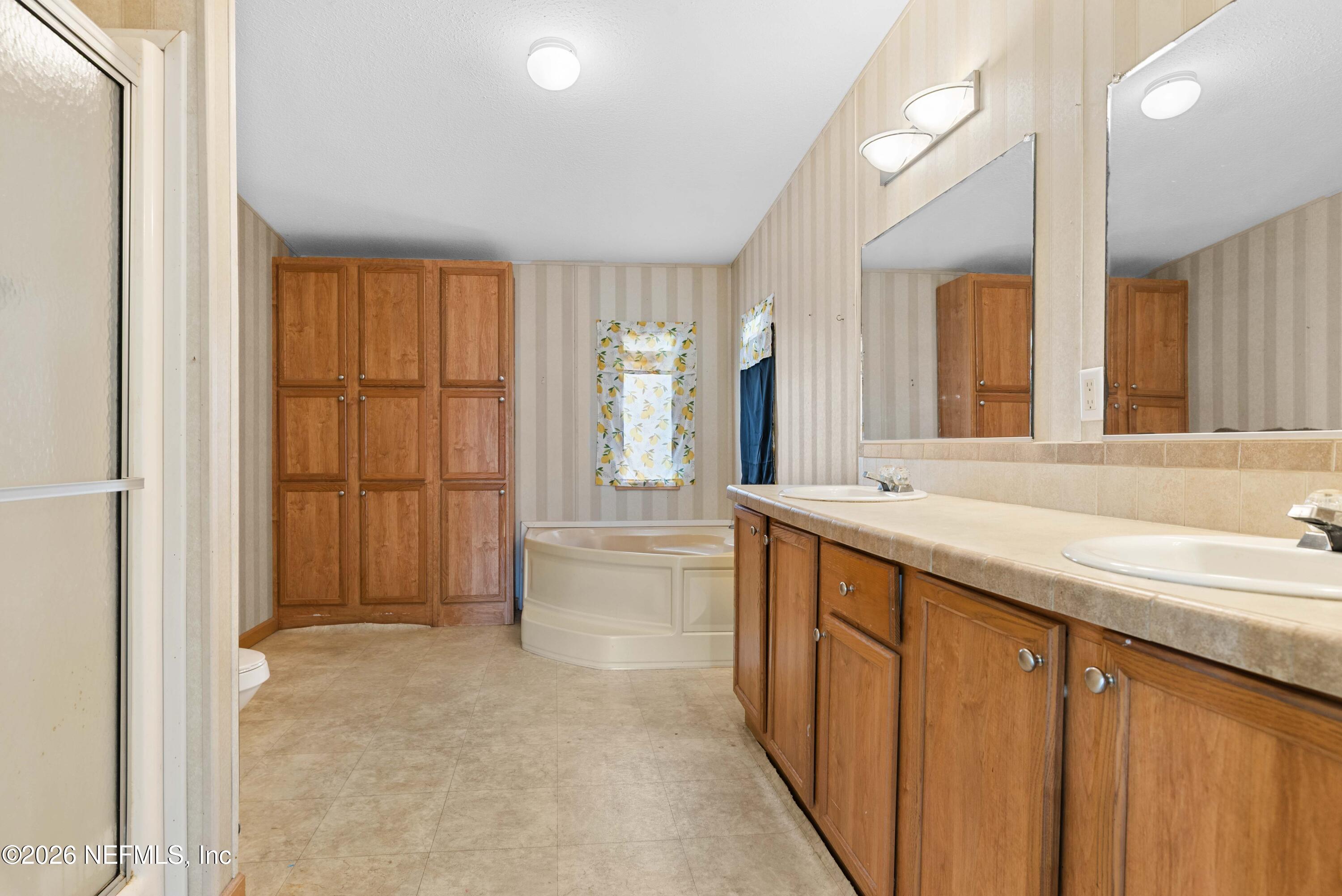 11732 Faye Road Macclenny, FL 32063 - Photo 20 of 28 Master Bath