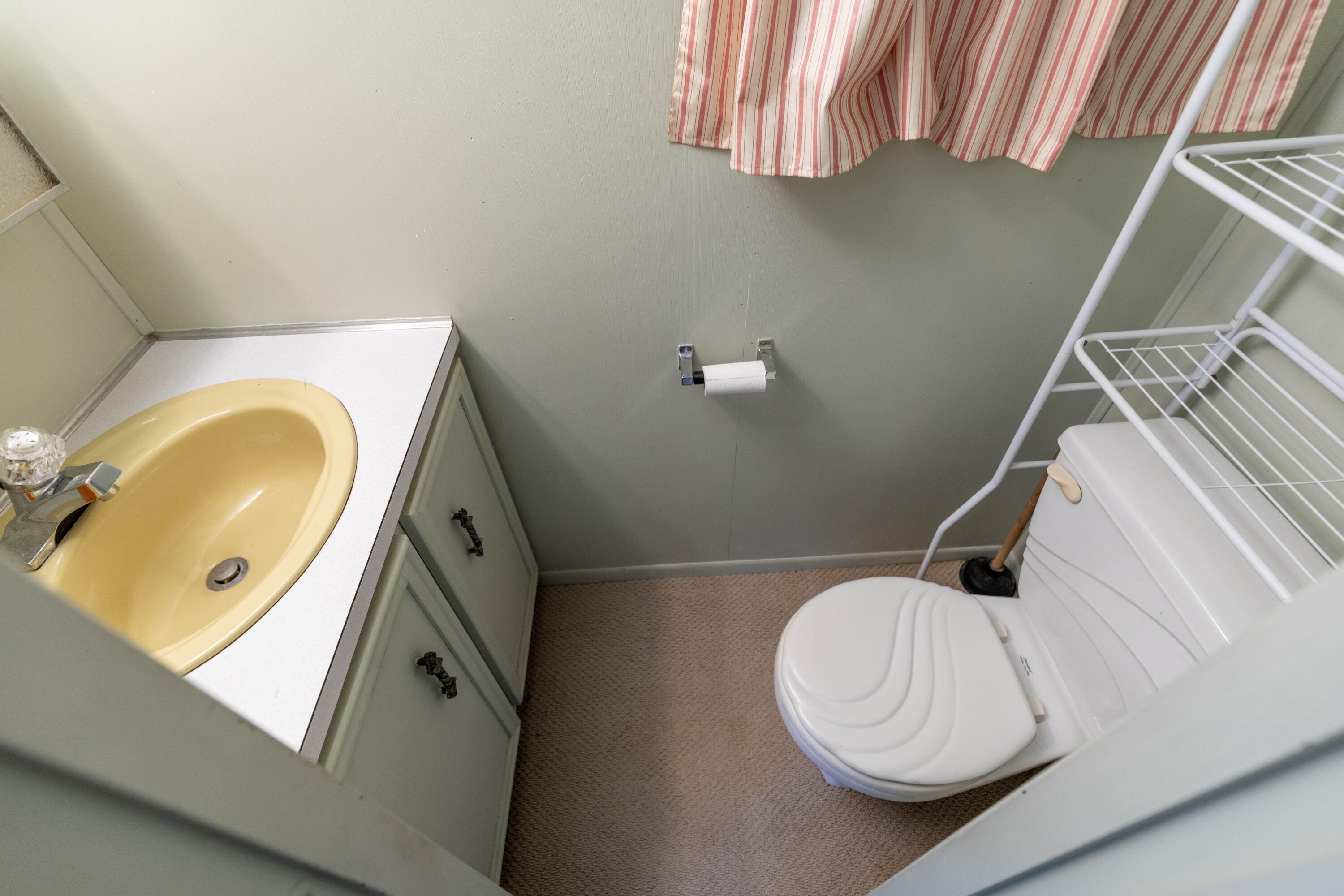 1038 East Freeland Road Merrill, MI 48637 - Photo 12 of 28 Bathroom