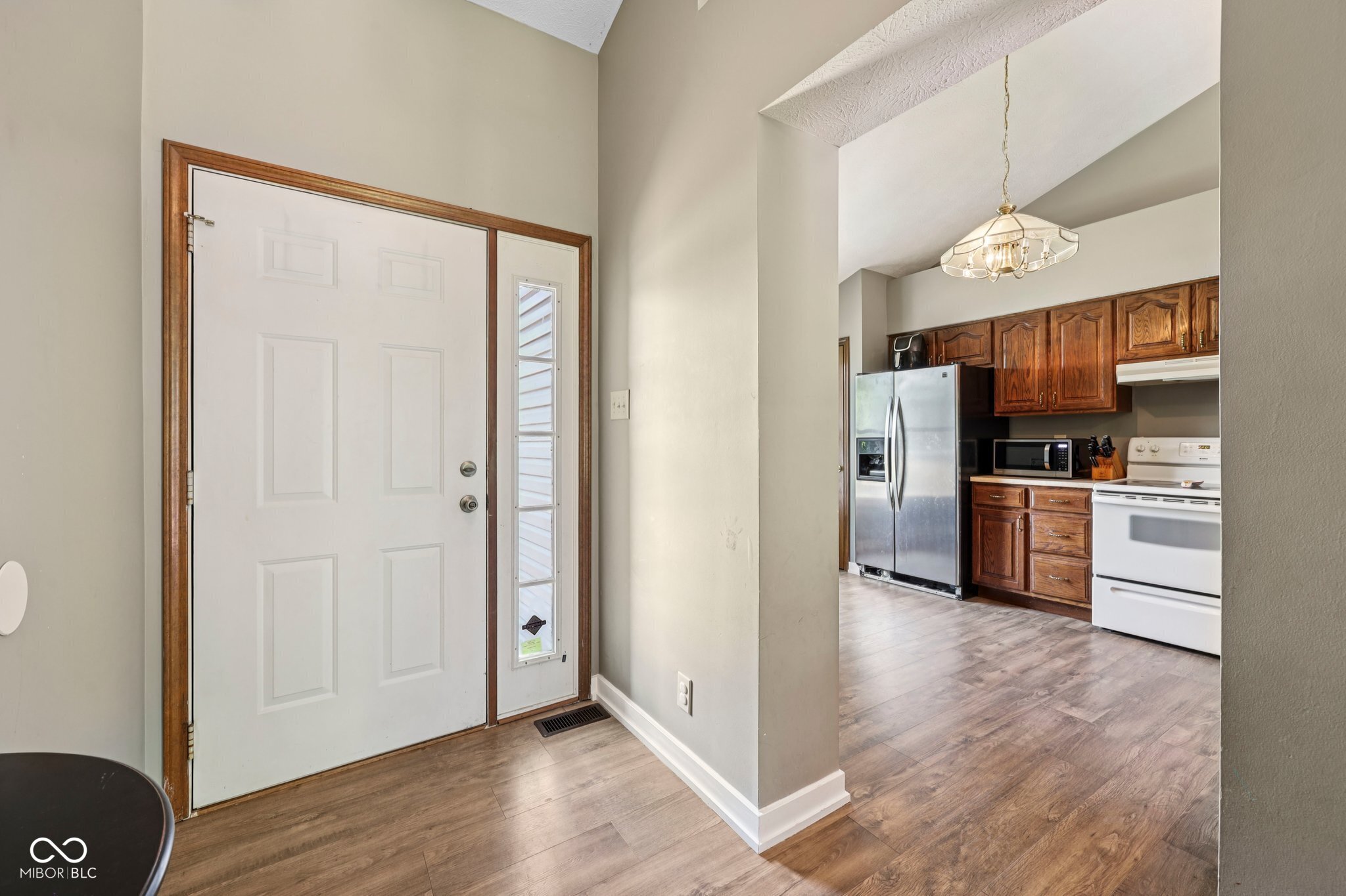 7831 Bayridge Drive Indianapolis, IN 46236 - Photo 4 of 34