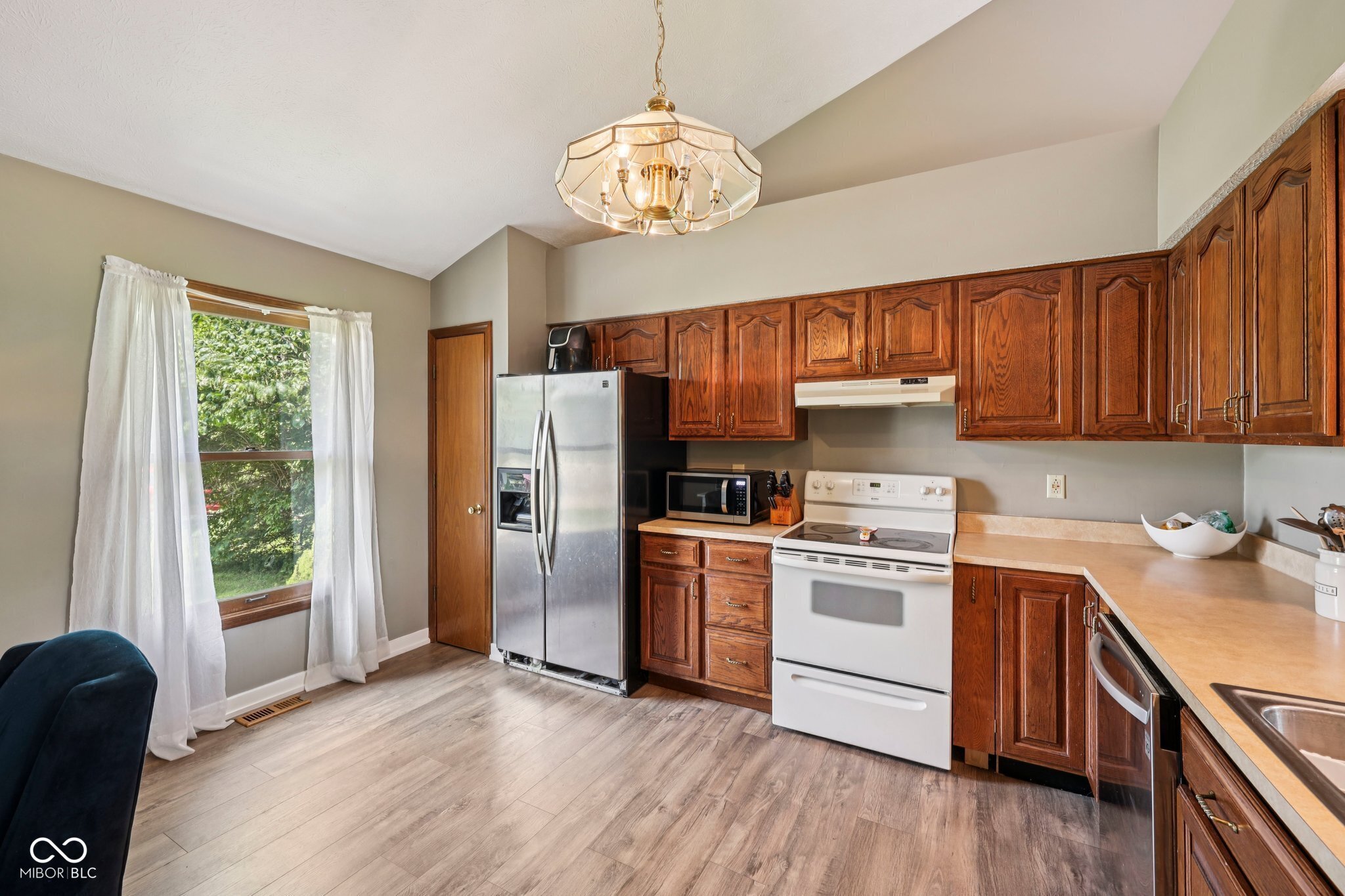 7831 Bayridge Drive Indianapolis, IN 46236 - Photo 10 of 34