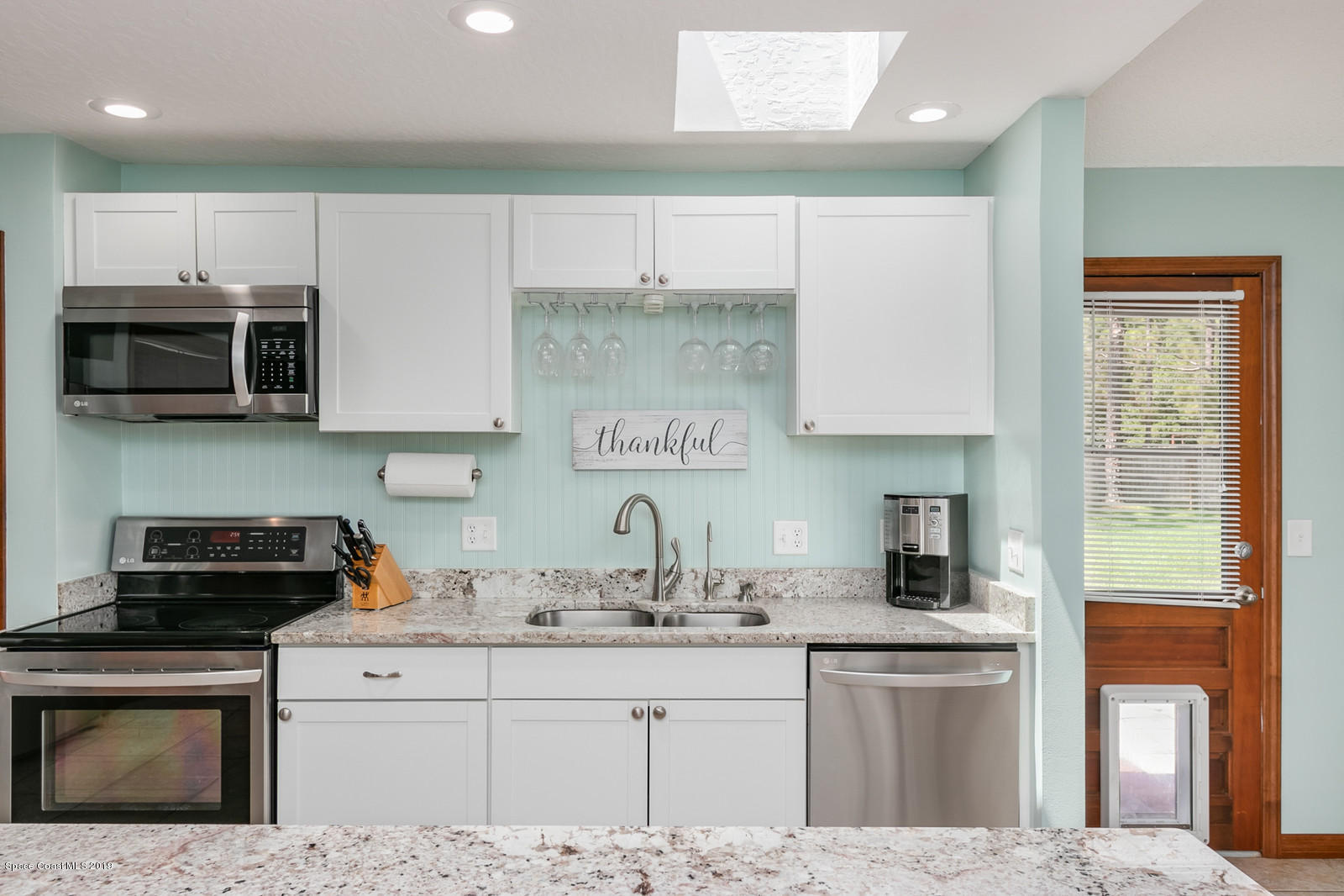 1511 Masters Road Northwest Palm Bay, FL 32907 - Photo 8 of 27 Kitchen