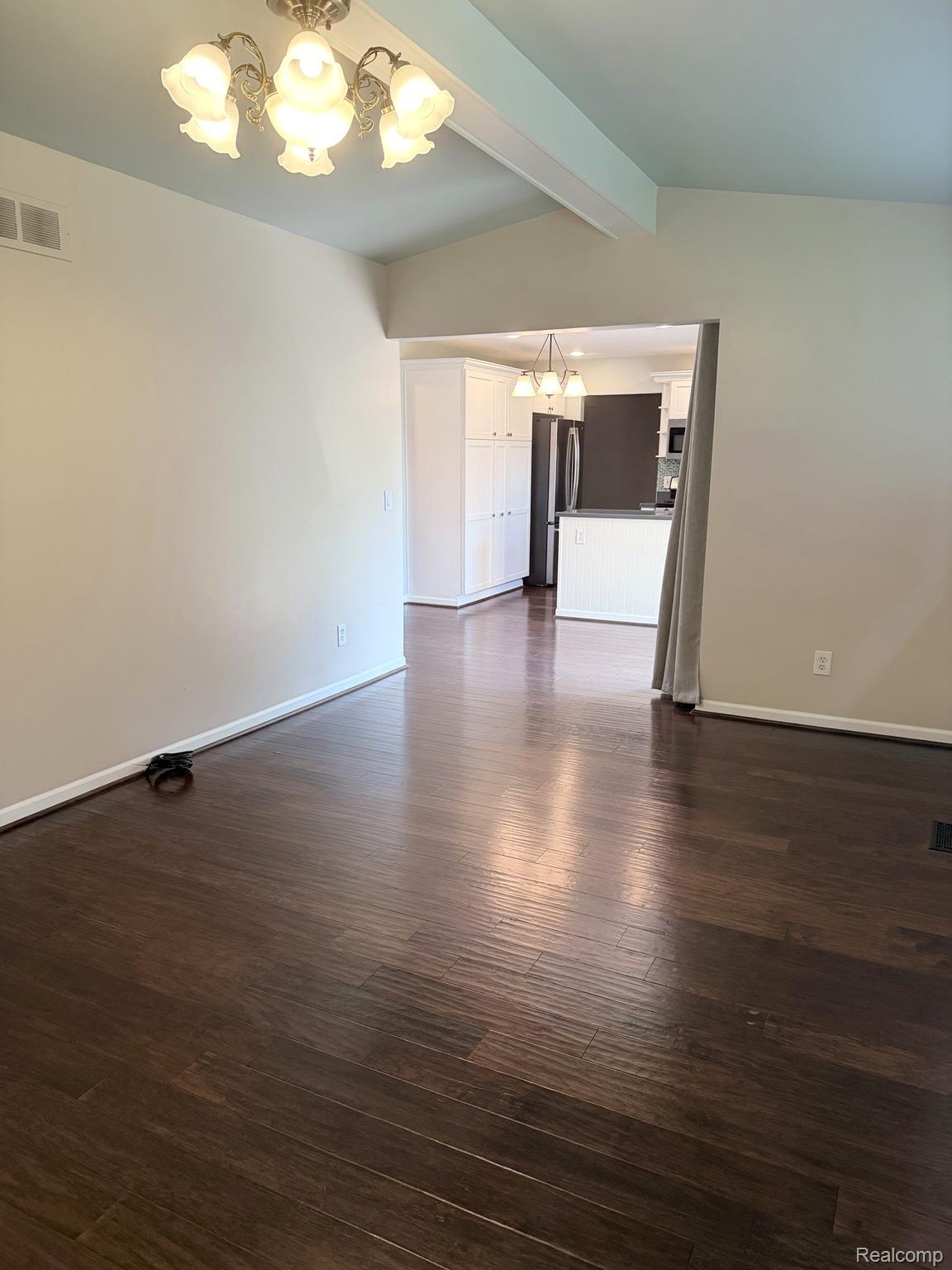 2070 Winchester Road Rochester, MI 48307 - Photo 7 of 34 42_Realcomp_MLS.jpg