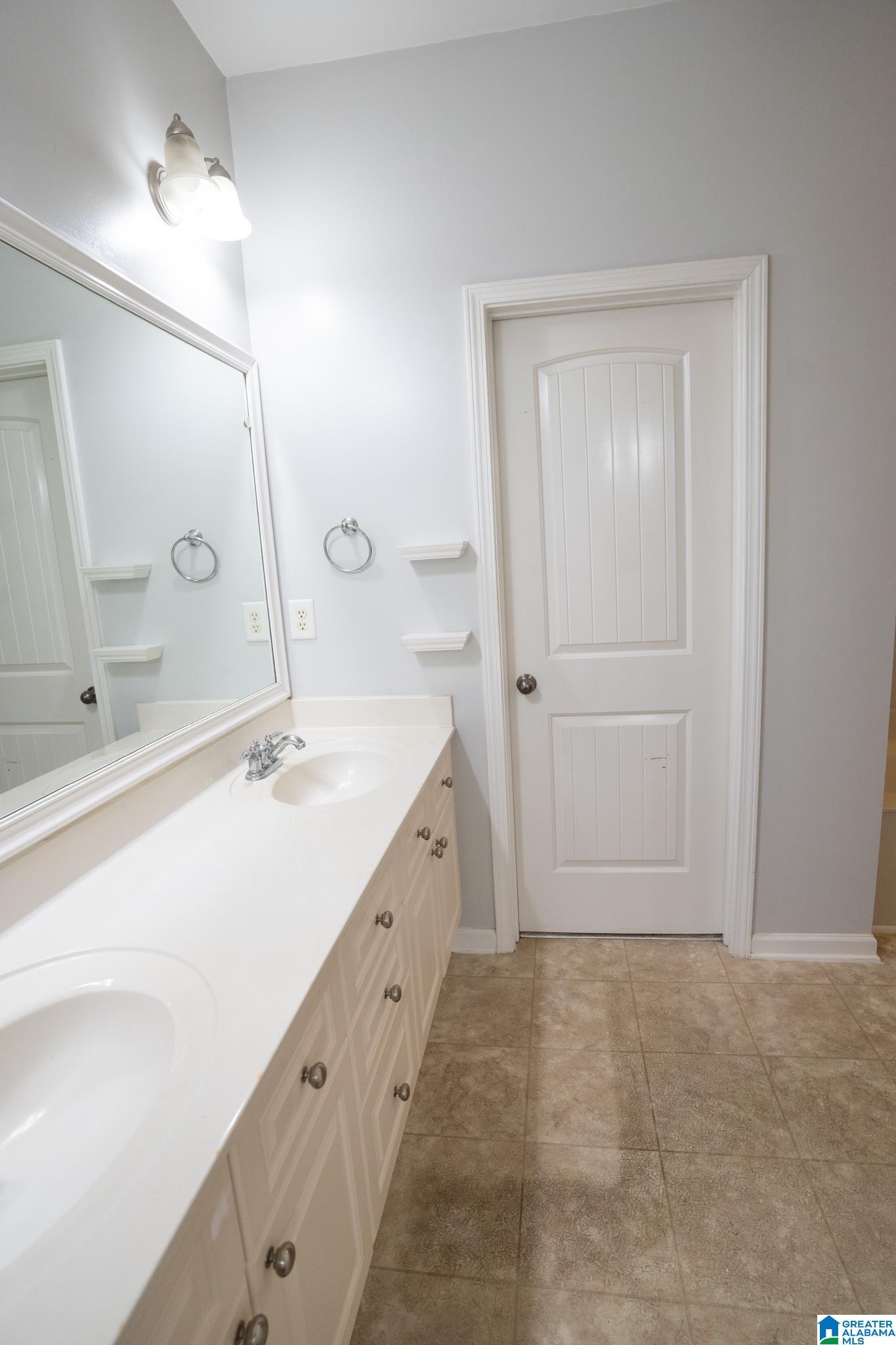 2375 Ridgemont Drive Birmingham, AL 35244 - Photo 18 of 64