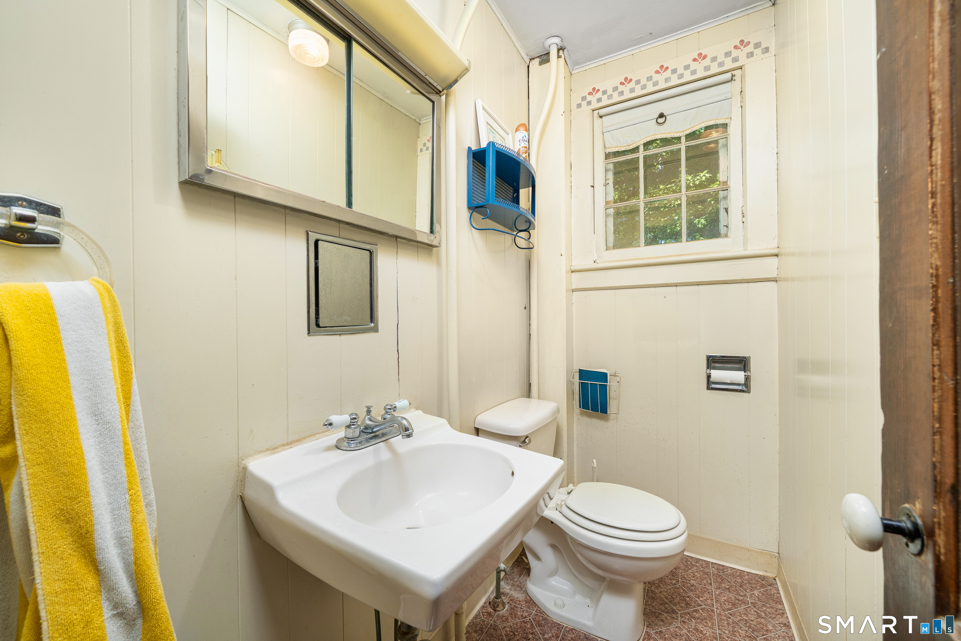 29 South Main Street Windsor Locks, CT 06096 - Photo 23 of 34 First floor half bath