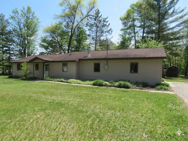 $249,900 | 7861 South Dyer Lake Drive, McBain, MI 49657