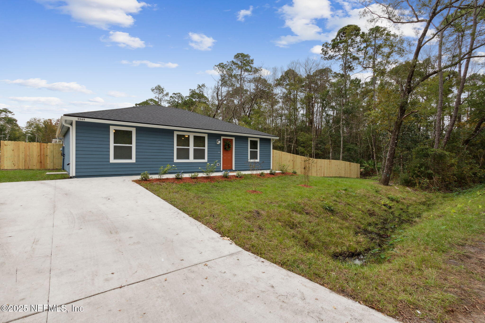 5569 Ken Road Jacksonville, FL 32244 - Photo 3 of 34 Front of Home