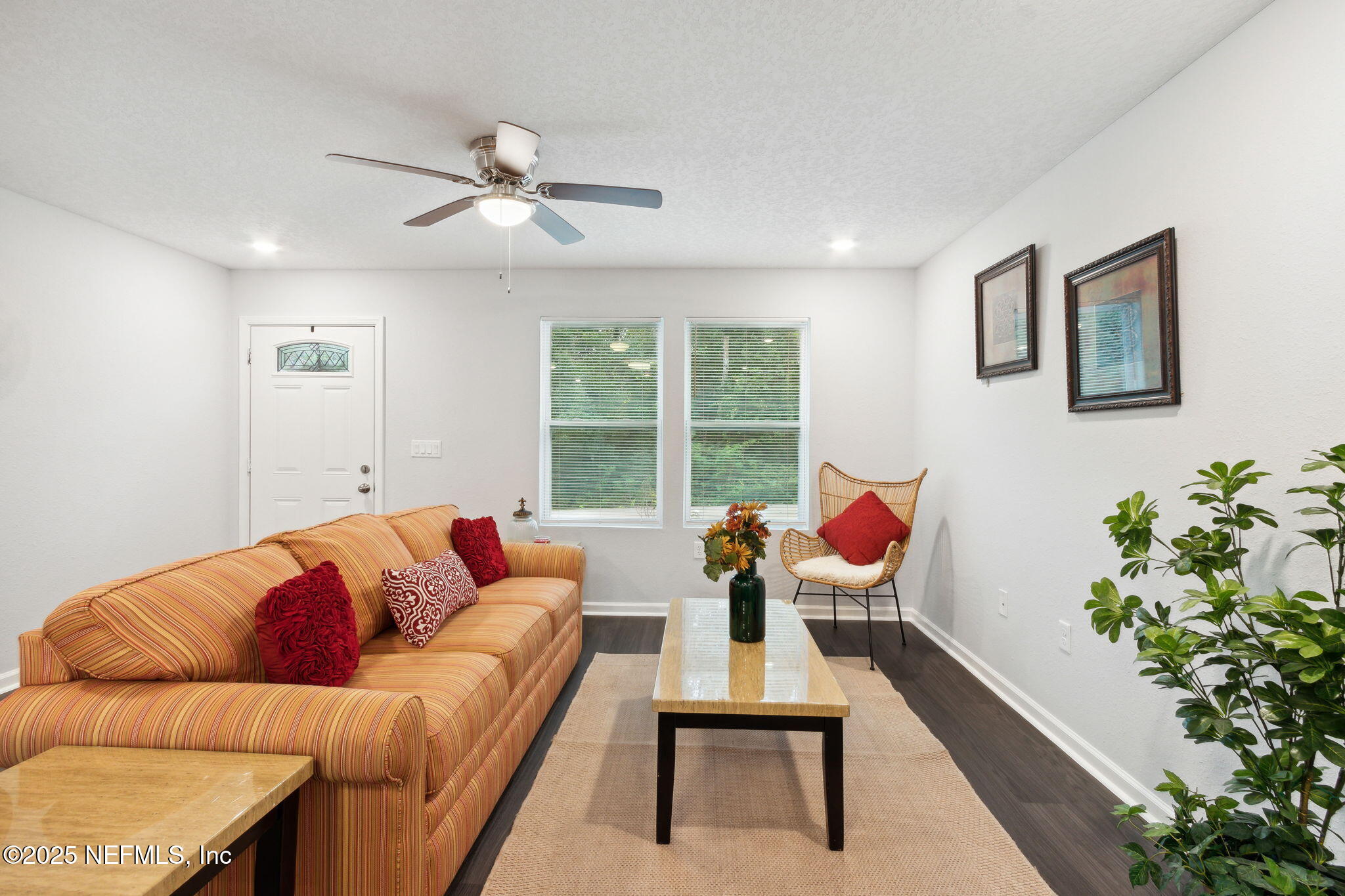 5569 Ken Road Jacksonville, FL 32244 - Photo 8 of 34 Living Area