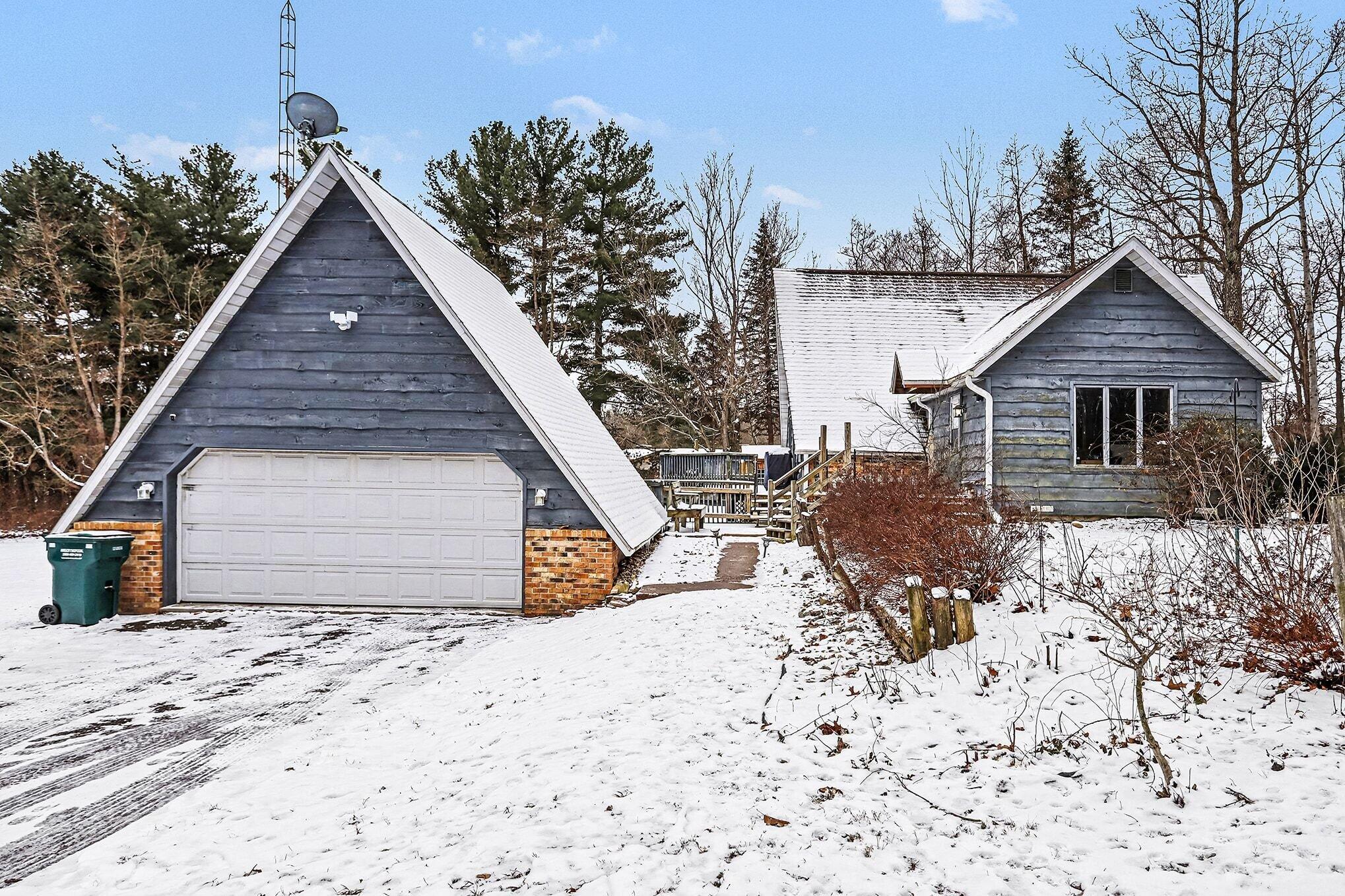 67853 Big Hill Road Sturgis, MI 49091 - Photo 4 of 36 002_file_6506